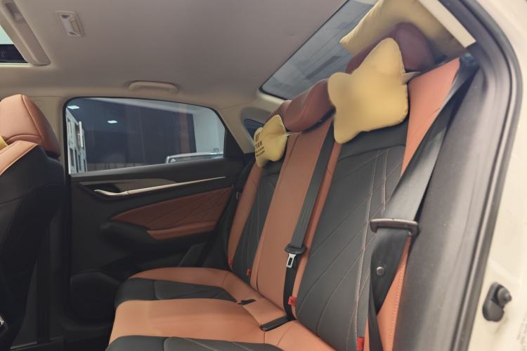 Used Changan Eado 2023 Changan Edition PLUS Blue Whale NE 1.4T GDI DCT Prestige Version
