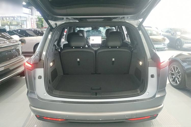 Used ONVO Luxeed L90 2025 Model—Ultra Six-Seater Version