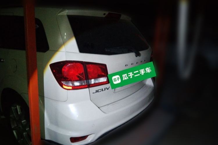 Used Dodge Journey 2013 2.4L Two-Wheel Drive Luxury Version