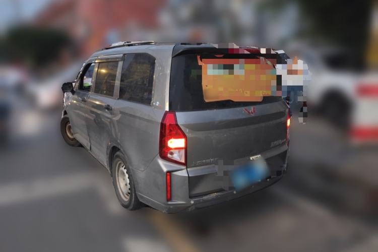 Used Wuling Hongguang PLUS 2020 1.5L Manual Standard Edition 5 Seats