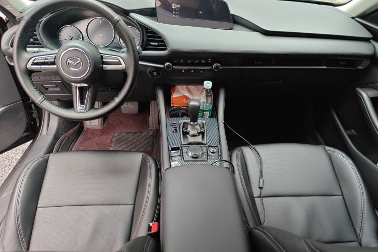 Used Mazda 3 Axela 2023 2.0L Automatic Zhiqing Edition Center Console