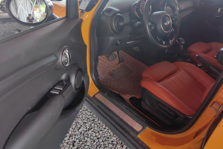 Used MINI 2015 1.5T COOPER Fun Five-Door Edition Driver Seat