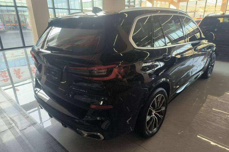 Used BMW X5 2022 Restyled xDrive 30Li Luxury Version M Sport Package
