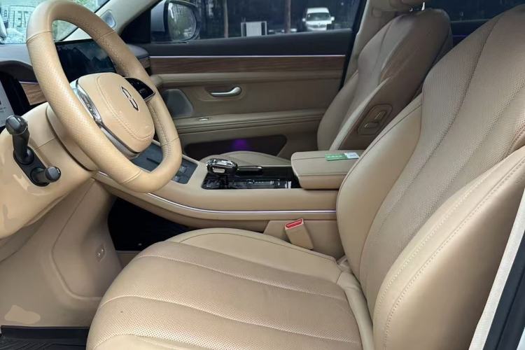 Used Hima AITO M7 2024 1.5T Rear-Drive Plus Version 5 Seats
