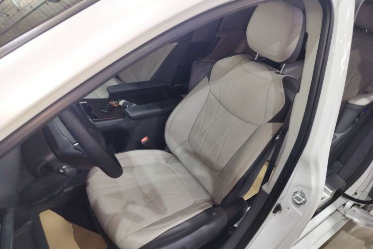 Used Toyota SIENNA 2024 2.5L Hybrid Comfort Edition Left Front Seat