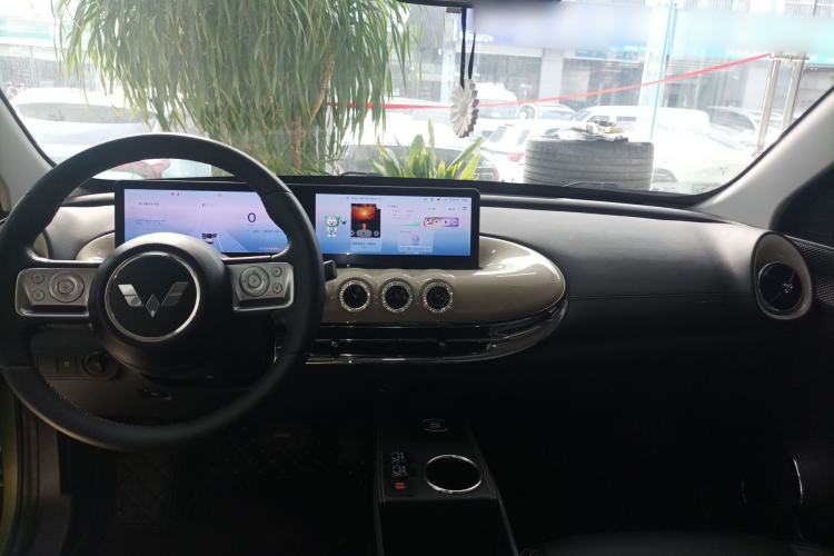 Used Wuling Bingo 2023 333 km Lingxi Connected Version Center Console