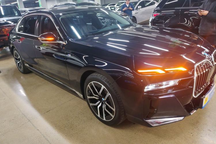 Used BMW 7 Series 2023 735Li M Sport Package