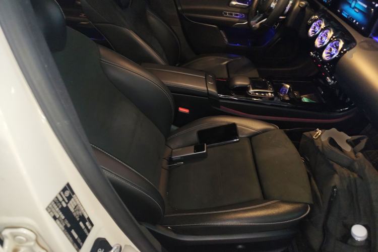 Used Mercedes-Benz A-Class 2020 Restyled A 200 L Sport Sedan Fashion Version Right Front Seat