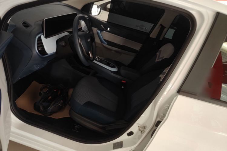 Used CHANGAN Benni E-Star 2022 Qingxin Edition Colorful Model Lithium Iron Phosphate Left Front Seat