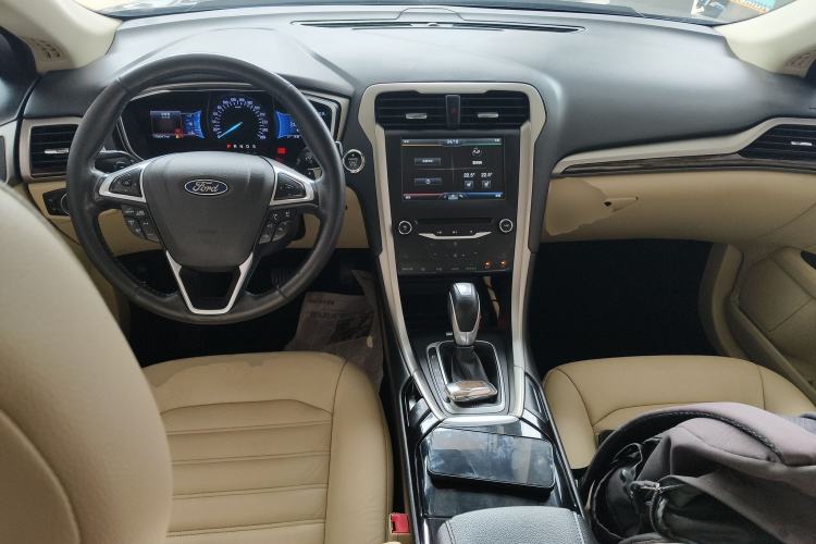 Used Ford Mondeo 2013 2.0L GTDi 200 Luxury Model
