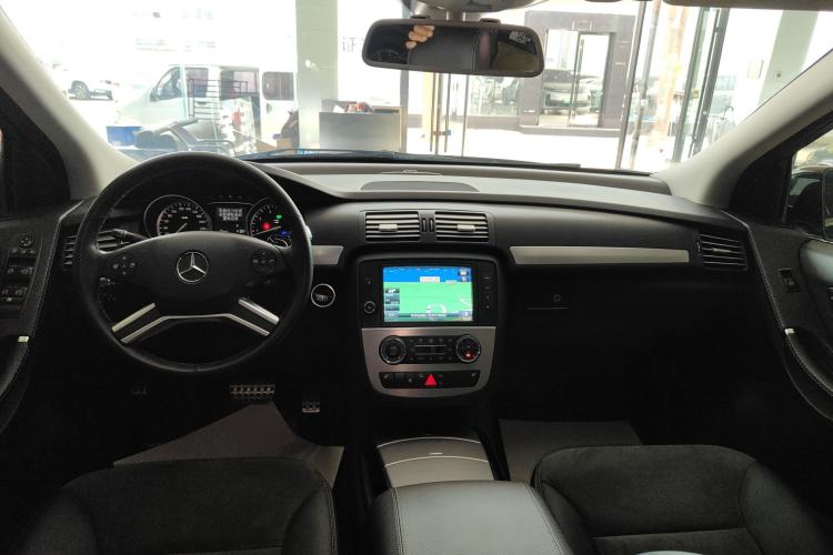 Used Mercedes-Benz R-Class 2014 R 320 4MATIC Business Model