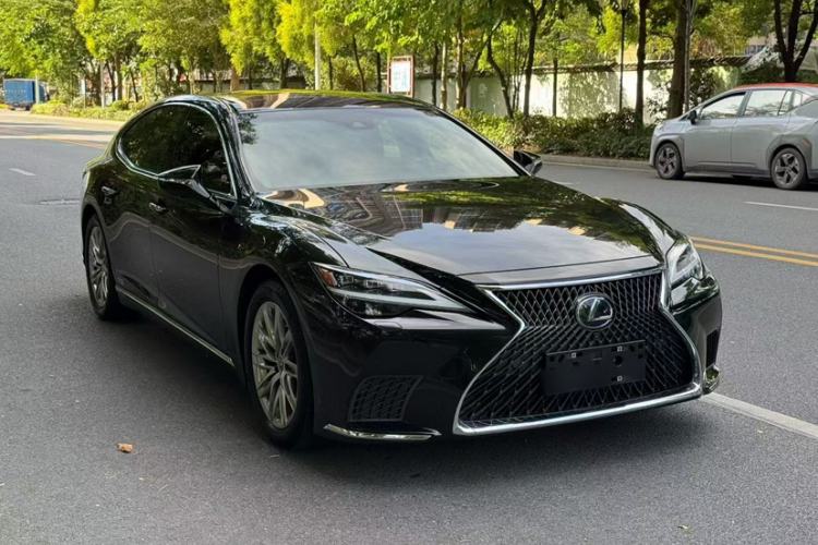 Used Lexus LS 2020 350 Luxury Edition China VI Standard
