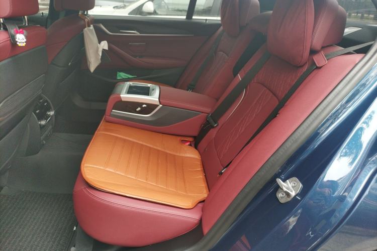 Used BMW 5 Series 2021 530Li Luxury Edition M Sport Package Left Rear Seat