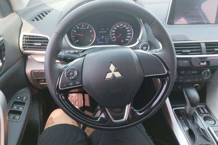 Used Mitsubishi Eclipse Cross 2019 1.5T CVT Two-Wheel Drive Dream Edition China VI Standard
