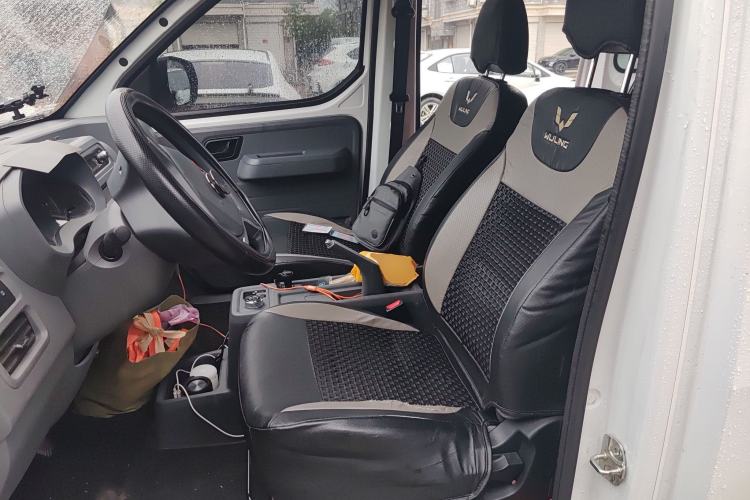 Used Wuling Yangguang 2025 Model 400km Bus Edition—Comfort Edition Left Front Seat
