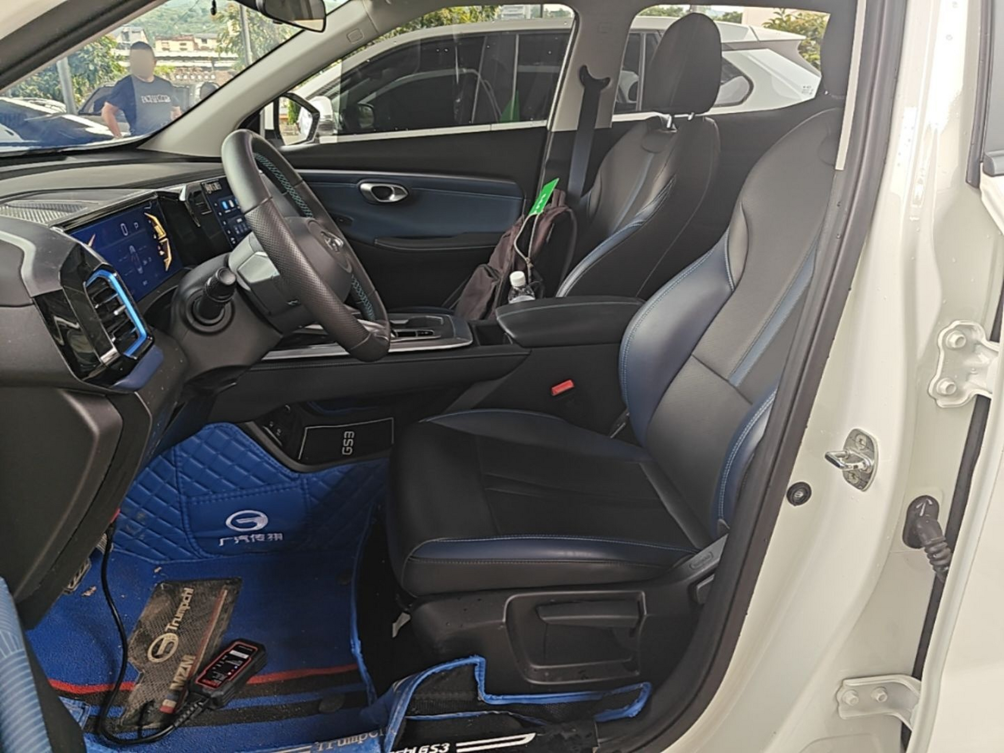 Vordere Reihe im Auto