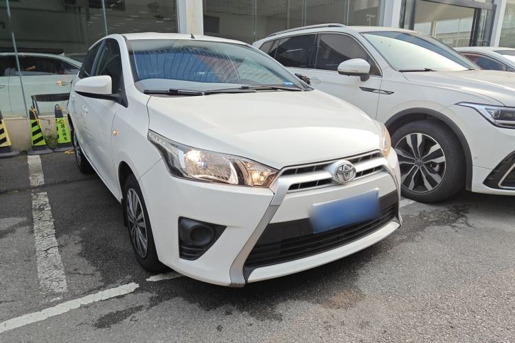 Used Toyota YARiS L Zhi Xuan 2015 1.5E Automatic Charm Edition Front Right 45 Deg
