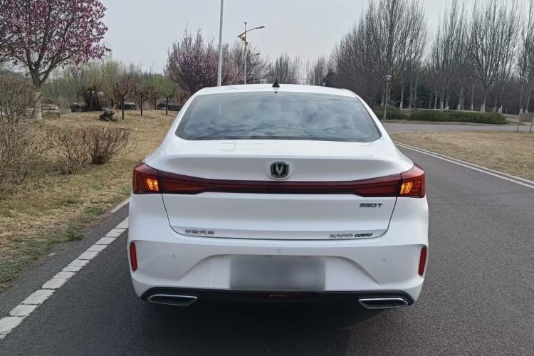 Used CHANGAN Eado 2023 Changan Edition PLUS Blue Whale NE 1.4T GDI DCT Prestige Version Exterior 6