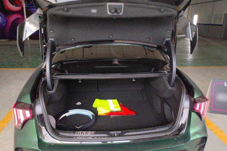 Used Lynk & Co 03 2025 1.5TD DCT Champion Edition Pro Trunk