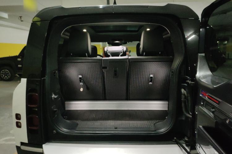 Used Land Rover Defender 2024 90 2.0T P300 S