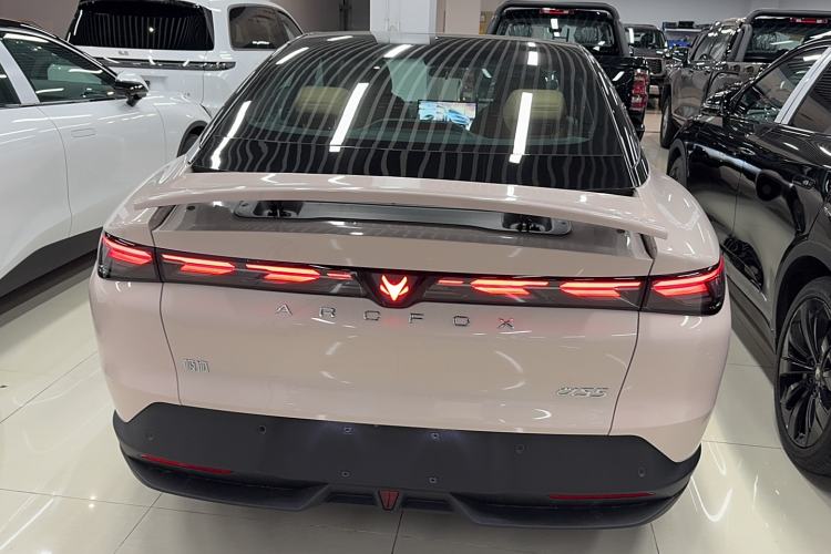 Used ARCFOX Alpha S5 2025 668MAX Shenxing Version 200kW
