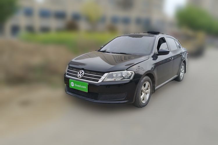 Used Volkswagen Lavida 2015 1.6L Manual Fashion Edition