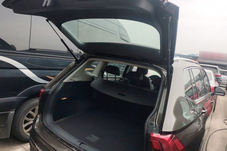 Used Volkswagen Tiguan L 2019 Updated Version 330TSI Automatic Two-Wheel Drive Panoramic Comfort Edition China VI Standard