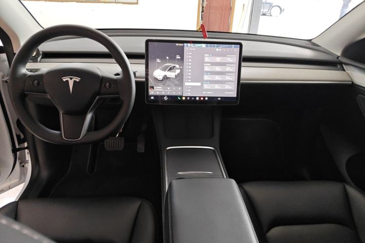 Used Tesla Model Y 2024 Rear-Wheel-Drive Version Center Console