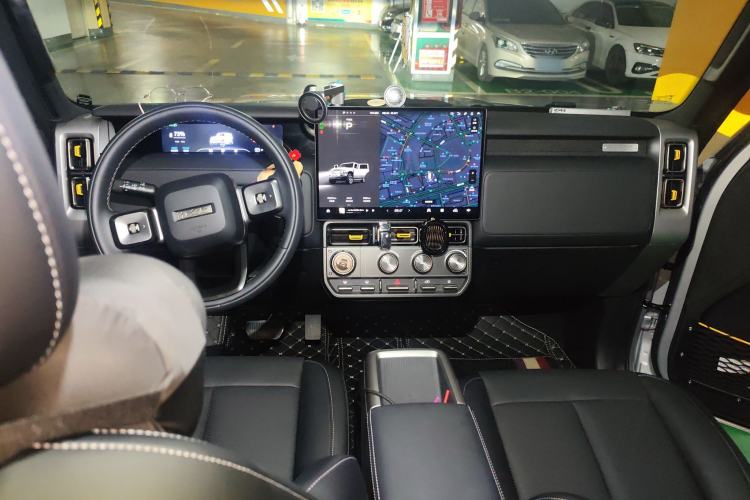 Used iCAR V23 2025 501 Four-Wheel Drive Intelligent Driving Version Center Console