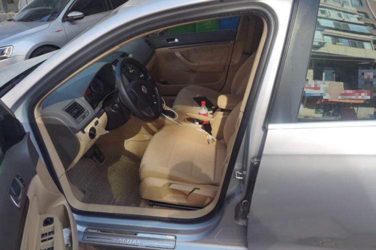 Used Volkswagen Sagitar 2006 2.0L Automatic Fashion Edition
