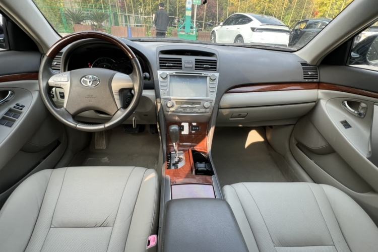 Used Toyota Camry 2013 200G Classic Luxury Edition
