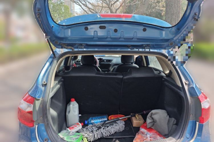 Used Kia K2 2012 Hatchback 1.4L MT Cool Edition Commemorative Model