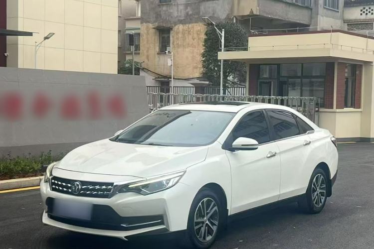 Used Venucia D60 2019 100 000-Yuan Glory 1.6L XV CVT Chenyue Edition China VI Standard