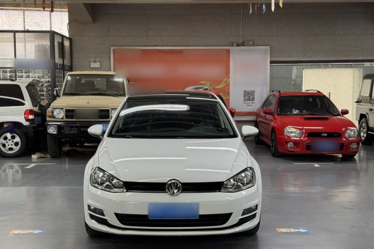 Used Volkswagen Golf 2016 230TSI Automatic Luxury Version
