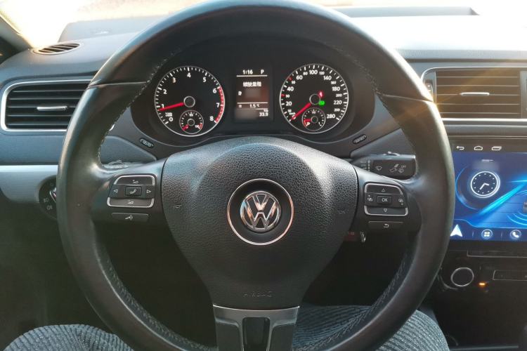 Used Volkswagen Sagitar 2014 1.4TSI Automatic Luxury Model
