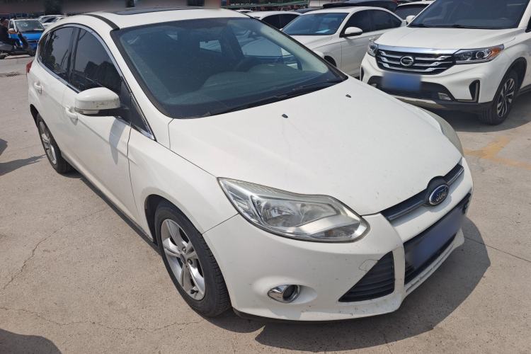 Used Ford Focus 2012 Hatchback 1.6L Manual Fashion Edition
