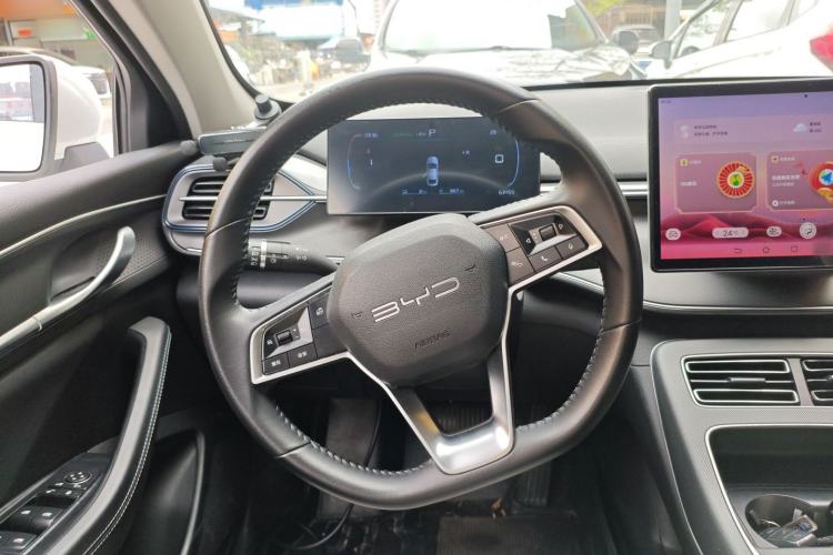 Used BYD Destroyer 05 2023 Champion Edition DM-i 55KM Luxury Model Steering Wheel