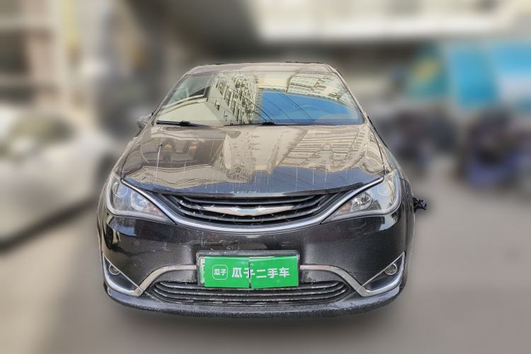 Used Chrysler Grand Voyager PHEV 2018 3.6L Plug-in Hybrid Front