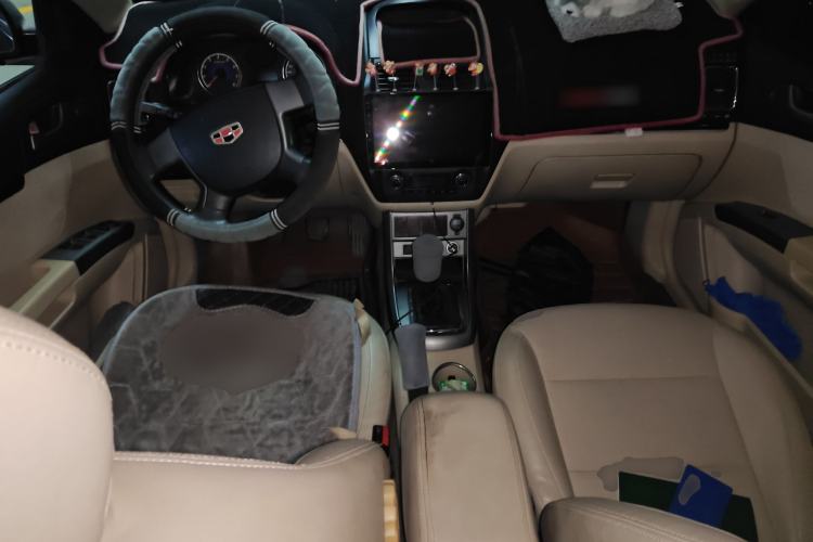 Used Geely Auto Classic Emgrand 2013 Sedan 1.5L Manual Elite Model Center Console