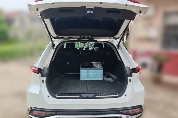 Used Toyota Venza 2023 2.0L CVT Two-Wheel Drive Luxury Edition Trunk