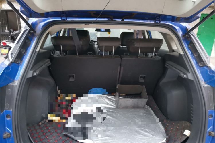 Used JMC Yusheng S330 2016 1.5L GTDi Automatic Two-Wheel Drive Flagship Edition Trunk