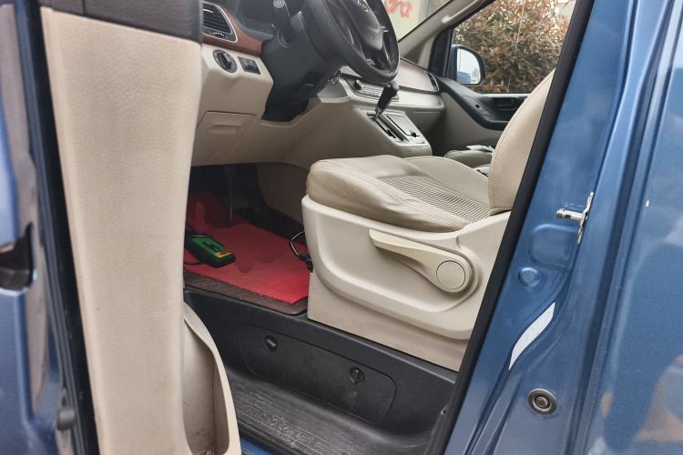 Used SAIC MAXUS G10 2016 2.0T Automatic Elite Edition
