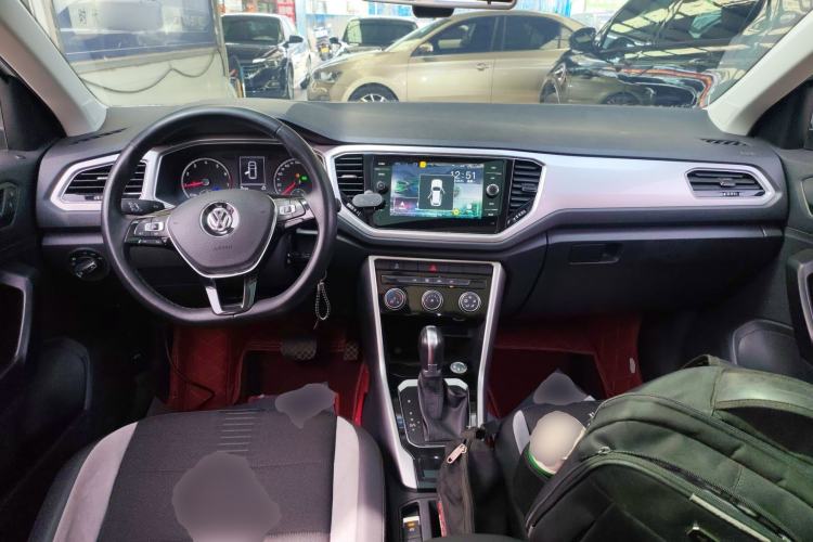 Used Volkswagen T-ROC 2020 230TSI DSG Two-Wheel Drive Advanced Version Center Console