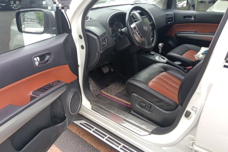 Used Dongfeng Fengdu MX6 2016 2.0L CVT 4x4 Dream Edition
