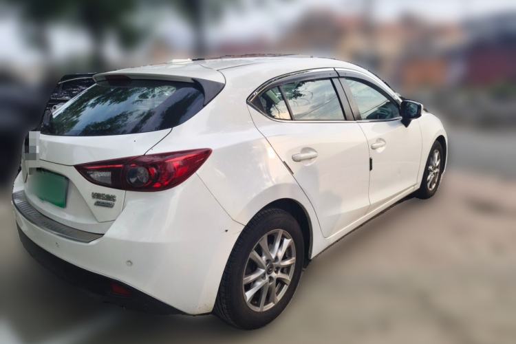Used Mazda 3 Axela 2014 Hatchback 1.5L Manual Comfort Model