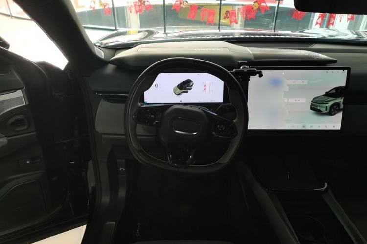 Used Lynk & Co 08 EM-P 2025 120km Long-Range Pro
