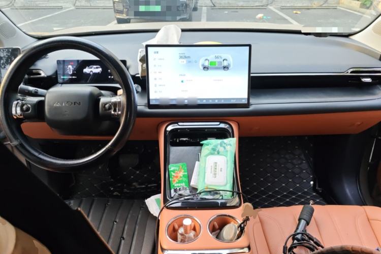 Used AION V 2024 Aion Tyrannosaurus 650 Smart Luxury Edition Center Console