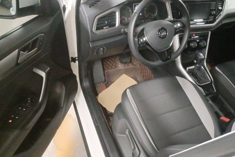 Used Volkswagen T-ROC 2020 230TSI DSG Two-Wheel Drive Advanced Version