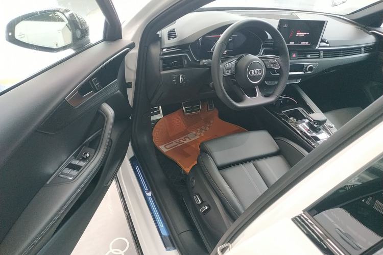 Used Audi A4L 2024 40 TFSI Luxury Dynamic Edition Driver Seat