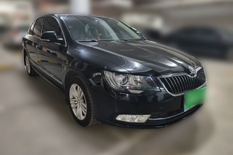 Used Skoda Superb 2013 1.8TSI Automatic Yashi Edition Front Right 45 Deg